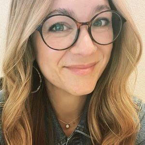 Meet your Posher, Ashley